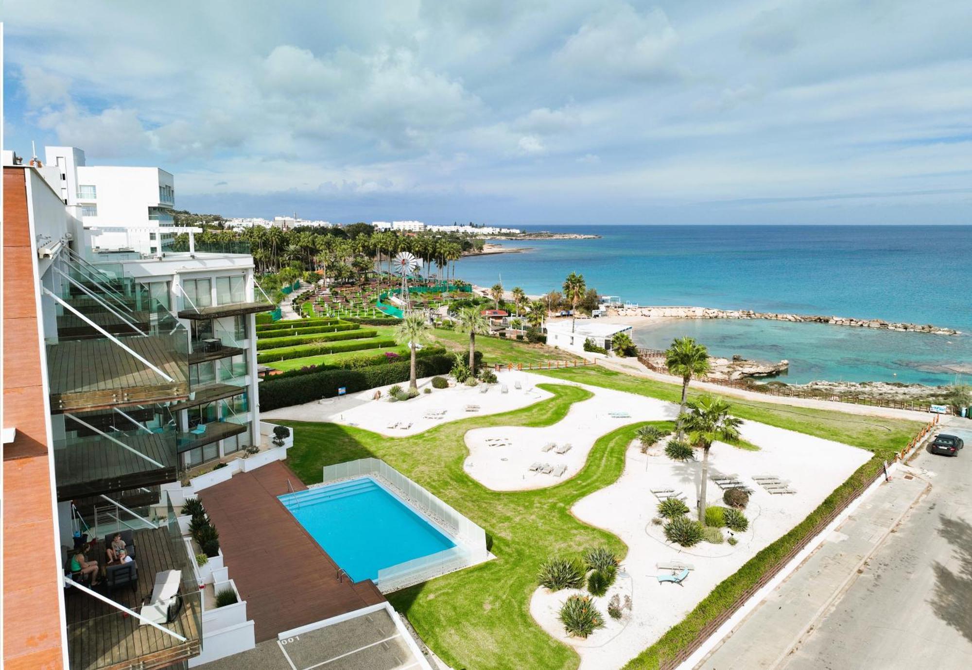 Apartment Josephine - Beachfront Protaras Esterno foto
